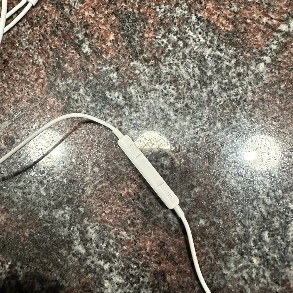 Apple EarPods 3.5mm Connection